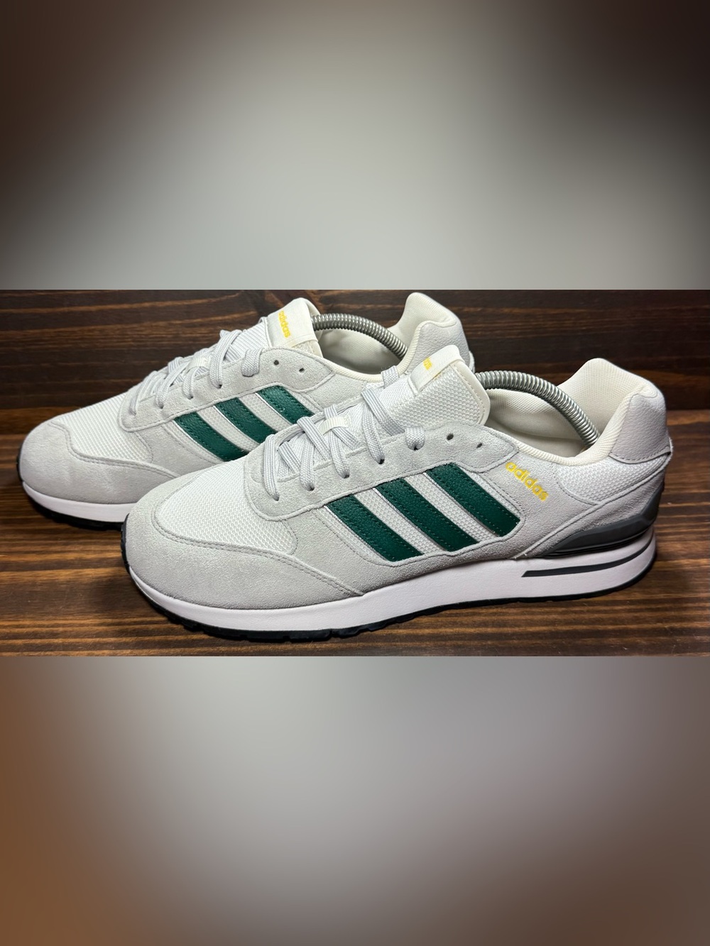 Adidas Run 80s Men’s Size 9.5 Shoes Grey Green Athletic Sneakers Lightly Worn